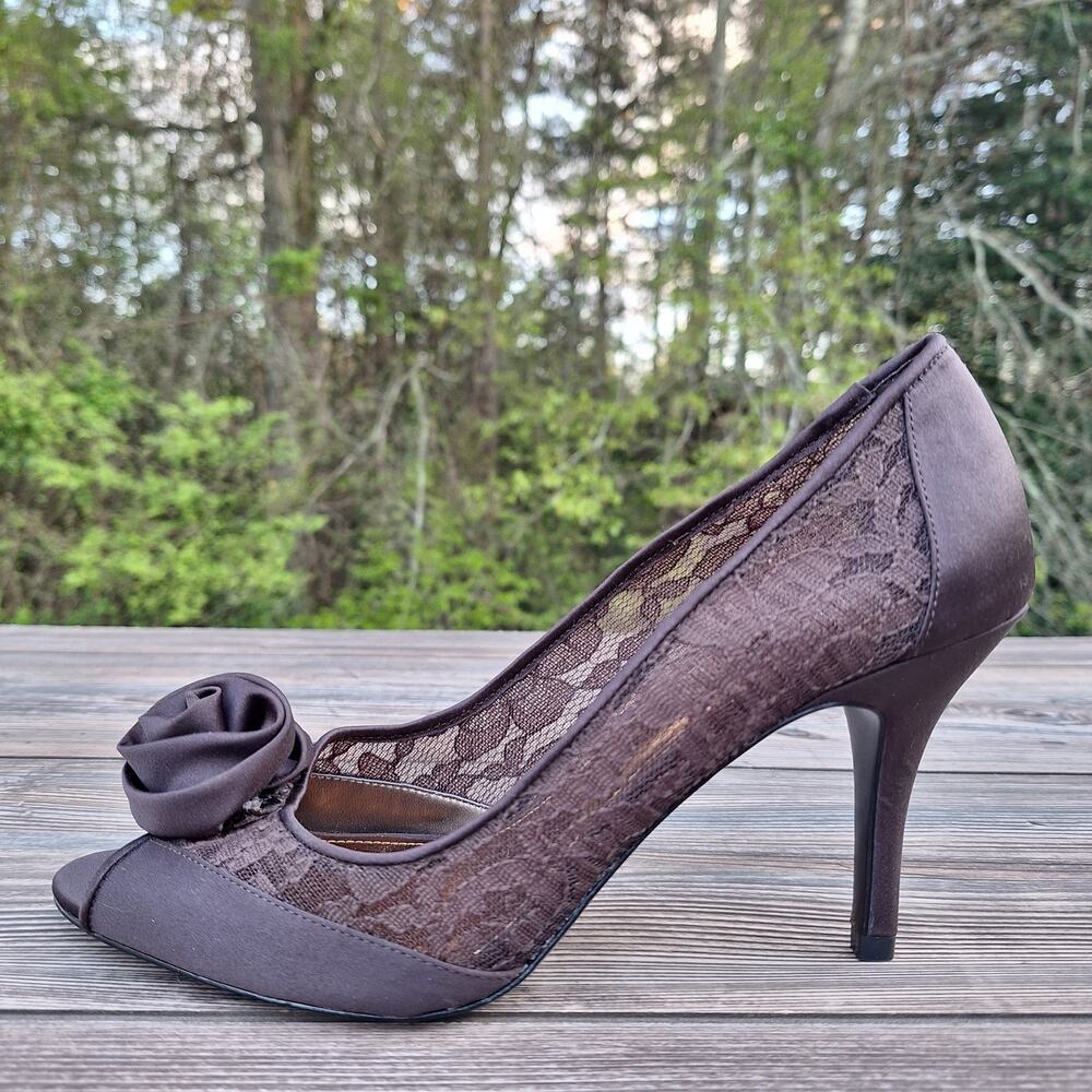 A. Marinelli Special Effects ELABORATE Satin Lace Peep Toe Pumps Women's 8.5M